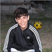 Sono un bravo ragazzo di bella presenza che fa il liceo scientifico respighi e ha la maturità l’anno prossimo, che è sempre stato promosso e ha le basi per poter spiegare, posso essere d’aiuto per chi fa fatica